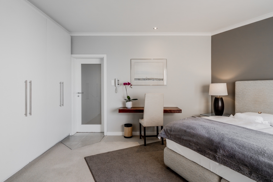 To Let 2 Bedroom Property for Rent in Bantry Bay Western Cape